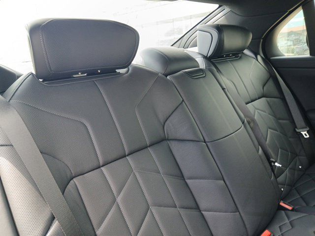 New 2026 BMW 760i xDrive w/ Executive Package AWD/4WD image 12