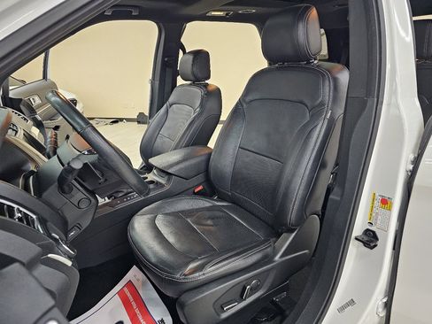 Used 2017 Ford Explorer Limited image 19