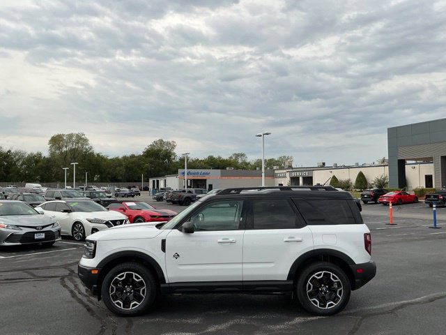 Used 2025 Ford Bronco Sport Outer Banks AWD/4WD image 8