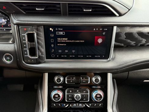 Used 2023 GMC Yukon Denali image 18