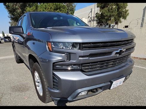Used 2020 Chevrolet Silverado 1500 RST w/ All-Star Edition AWD/4WD image 2