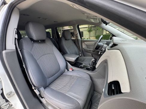 Used 2015 Chevrolet Traverse LT w/ Style and Technology Package AWD/4WD image 21