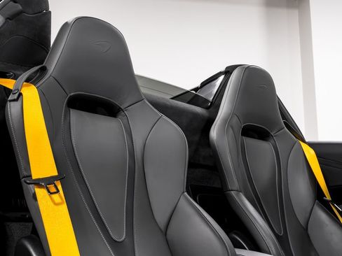 Used 2022 McLaren 720S Spider image 28