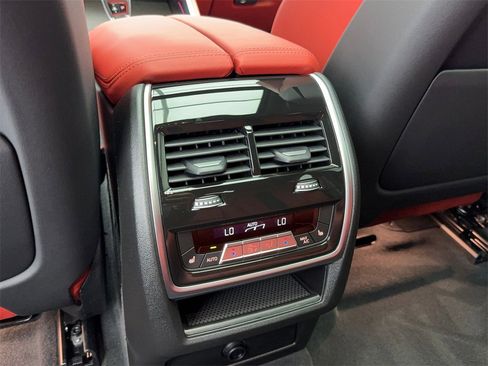 Used 2025 BMW X6 M Competition w/ Executive Package image 45