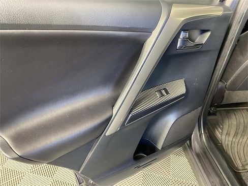 Used 2015 Toyota RAV4 Limited image 26