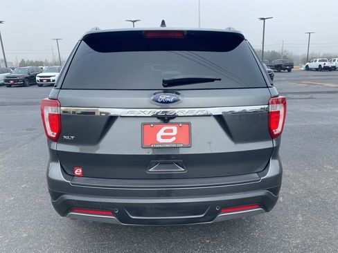 Used 2019 Ford Explorer XLT image 6