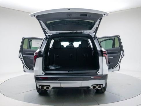 New 2026 Chevrolet Traverse LT w/ Enhanced Driving Package FWD image 21