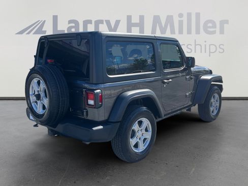Used 2023 Jeep Wrangler Sport S image 5