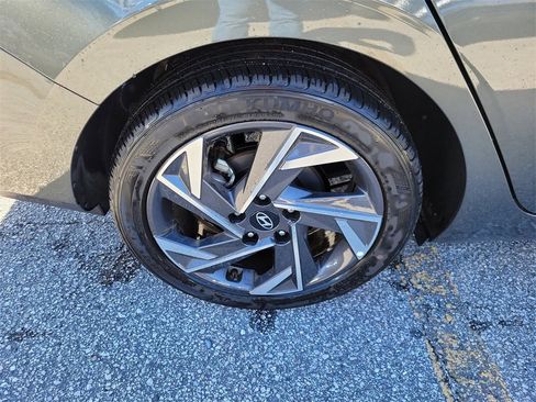 Certified 2025 Hyundai Elantra Sport image 5