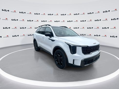 Certified 2025 Kia Sorento SX AWD/4WD image 2