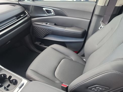New 2027 Kia Carnival SX Prestige FWD image 15
