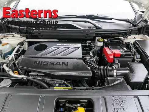 Used 2023 Nissan Rogue SL w/ SL Premium Package image 7