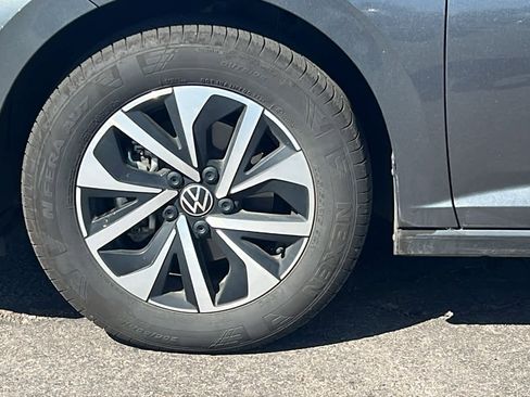 Used 2025 Volkswagen Jetta S image 9