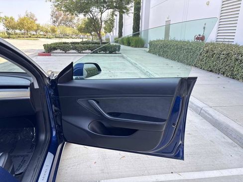 Used 2019 Tesla Model 3 Long Range AWD/4WD image 15