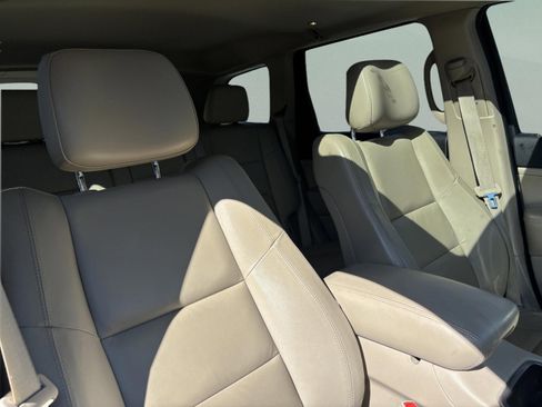 Used 2020 Jeep Grand Cherokee Limited image 19