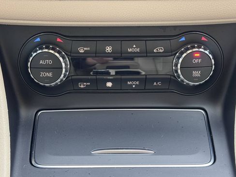 Used 2019 Mercedes-Benz GLA 250 4MATIC image 21