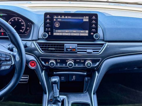 Used 2019 Honda Accord Sport image 12