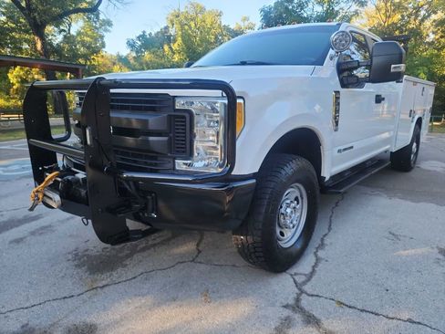 Used 2017 Ford F350 XL w/ Power Equipment Group AWD/4WD image 4