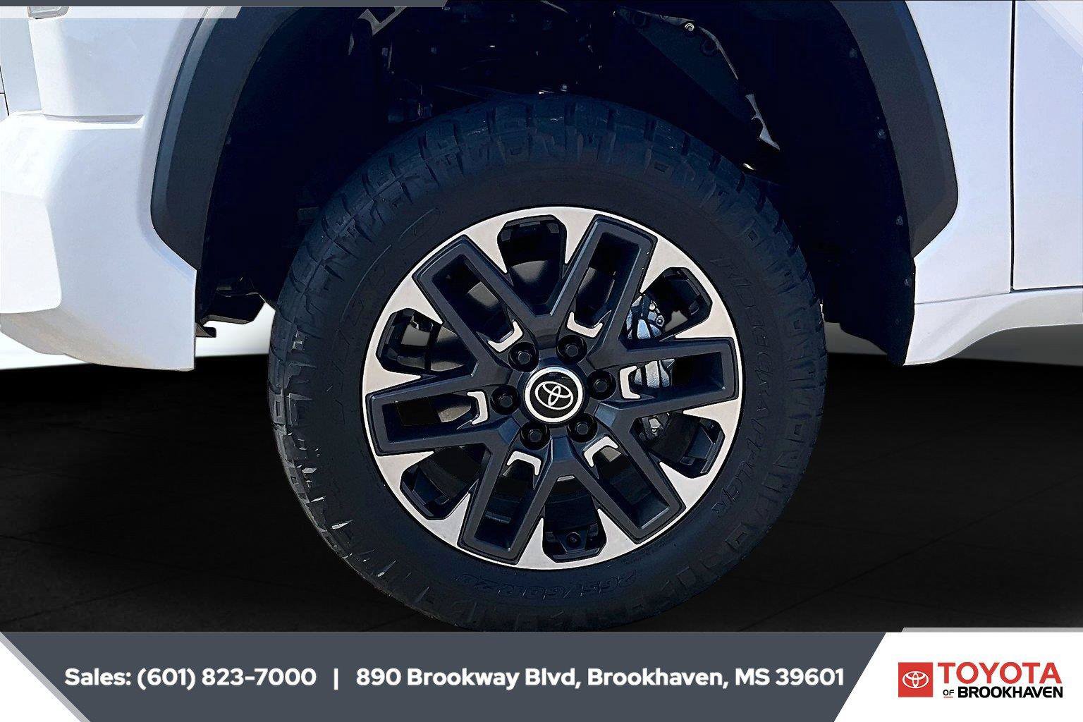 Used 2025 Toyota Tundra Limited AWD/4WD image 7