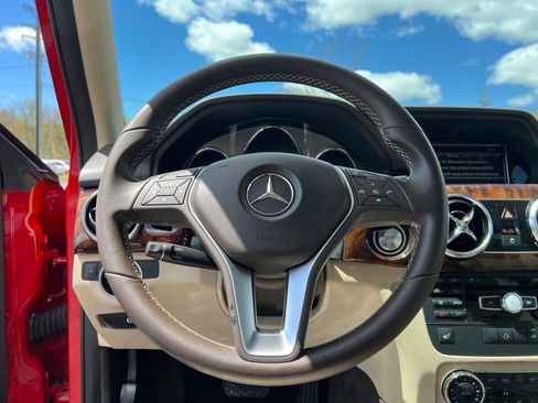 Used 2013 Mercedes-Benz GLK 350 4MATIC image 18