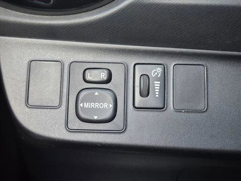 Used 2015 Toyota Prius C Three image 11