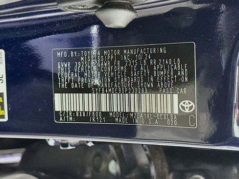 Used 2025 Toyota Corolla LE FWD image 12