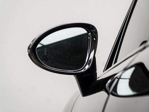 Used 2023 Porsche Cayenne Coupe image 16