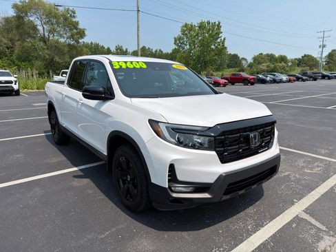 Used 2025 Honda Ridgeline Black Edition image 10