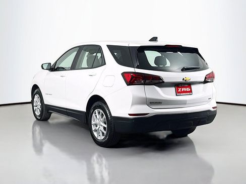 Used 2022 Chevrolet Equinox LS w/ Driver Confidence II Package AWD/4WD image 3