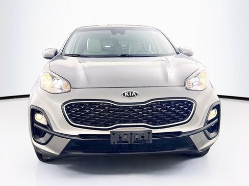Used 2020 Kia Sportage LX image 2