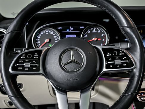 Used 2019 Mercedes-Benz E 300 4MATIC image 27