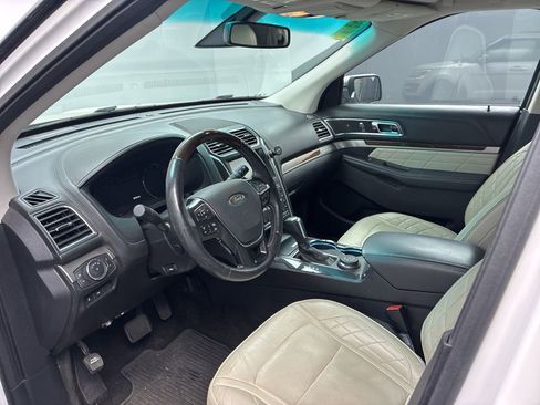 Used 2016 Ford Explorer Platinum AWD/4WD image 11
