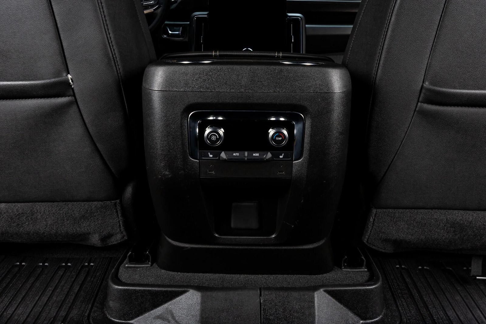 Used 2026 GMC Yukon Elevation w/ LPO, Floor Liner Package AWD/4WD image 29