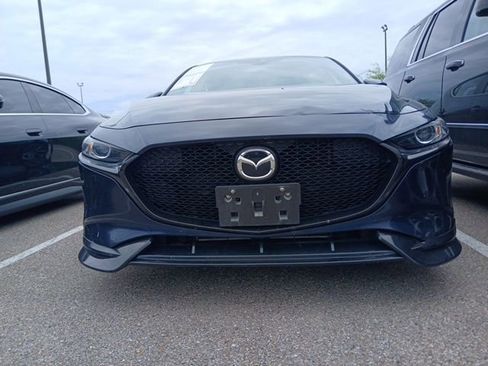 Used 2021 MAZDA MAZDA3 s FWD image 2