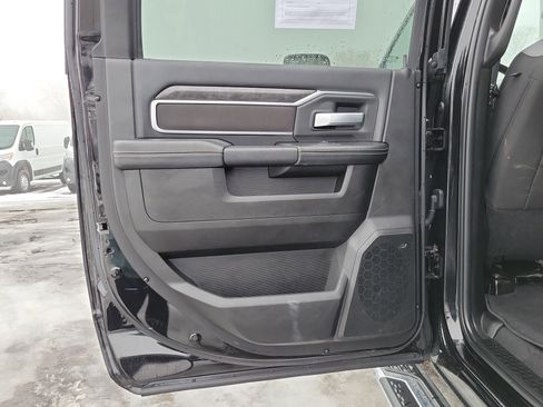 Used 2024 RAM 2500 Big Horn w/ Bed Utility Group image 19