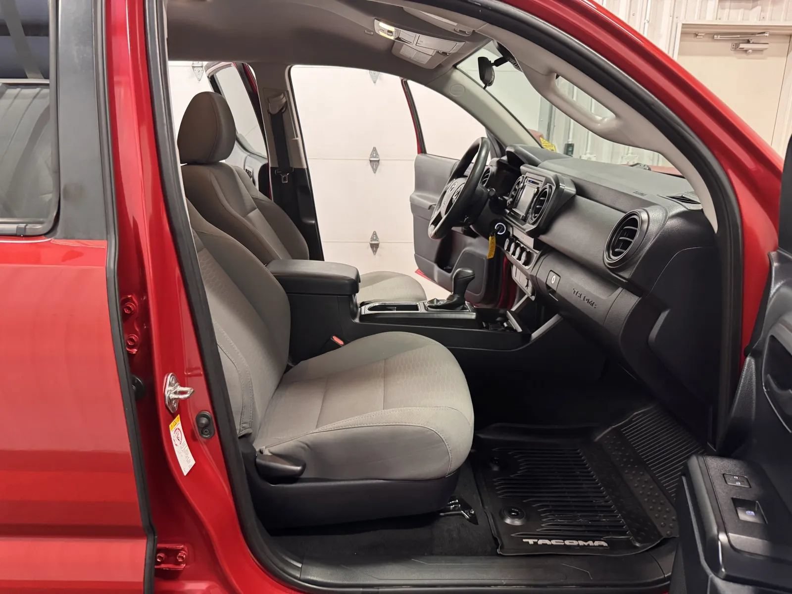 Used 2019 Toyota Tacoma SR w/ SR Convenience Package AWD/4WD image 41