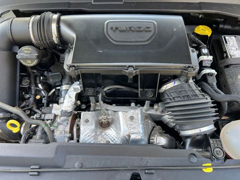 Used 2025 Jeep Compass Limited image 28