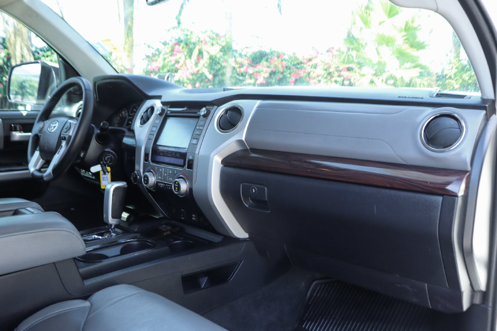 Used 2018 Toyota Tundra Limited w/ Limited Premium Package AWD/4WD image 40