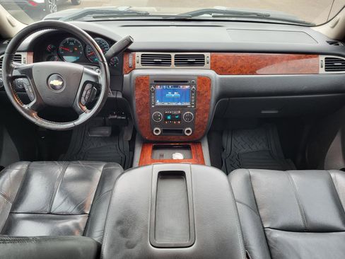 Used 2010 Chevrolet Silverado 3500 LTZ AWD/4WD image 13