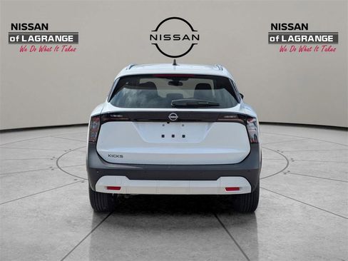 New 2026 Nissan Kicks SV image 6