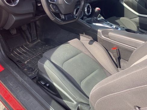 Used 2022 Chevrolet Camaro LT image 5