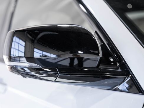 New 2025 Jeep Grand Cherokee Limited w/ Luxury Tech Group II image 16