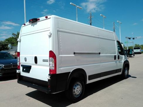 Used 2023 RAM ProMaster 2500 FWD image 4