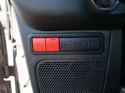 Used 2017 Jeep Wrangler Rubicon AWD/4WD image 31