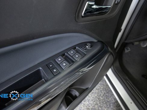 Used 2022 Chevrolet Colorado Z71 AWD/4WD image 12