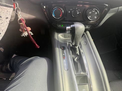 Used 2019 Honda HR-V LX image 21