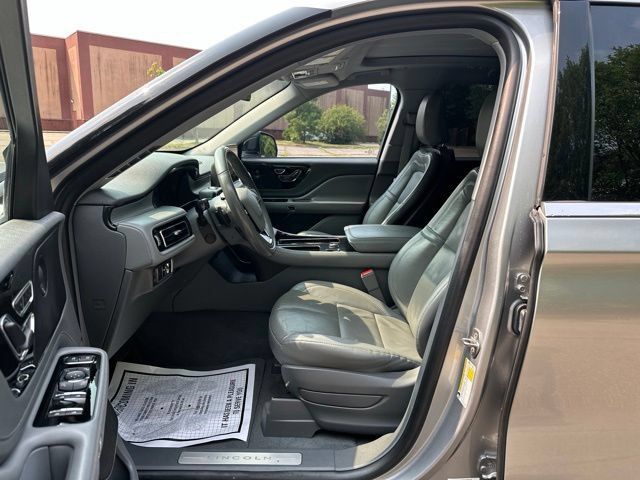 Used 2021 Lincoln Aviator Grand Touring w/ Elements Package Plus AWD/4WD image 9