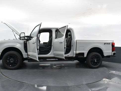 New 2025 Ford F350 XLT w/ Black Appearance Package image 40