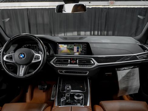 Used 2022 BMW X7 M50i w/ Executive Package image 18