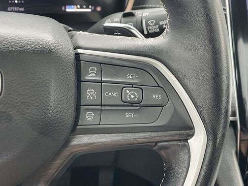 Certified 2022 Jeep Grand Cherokee L Limited image 33